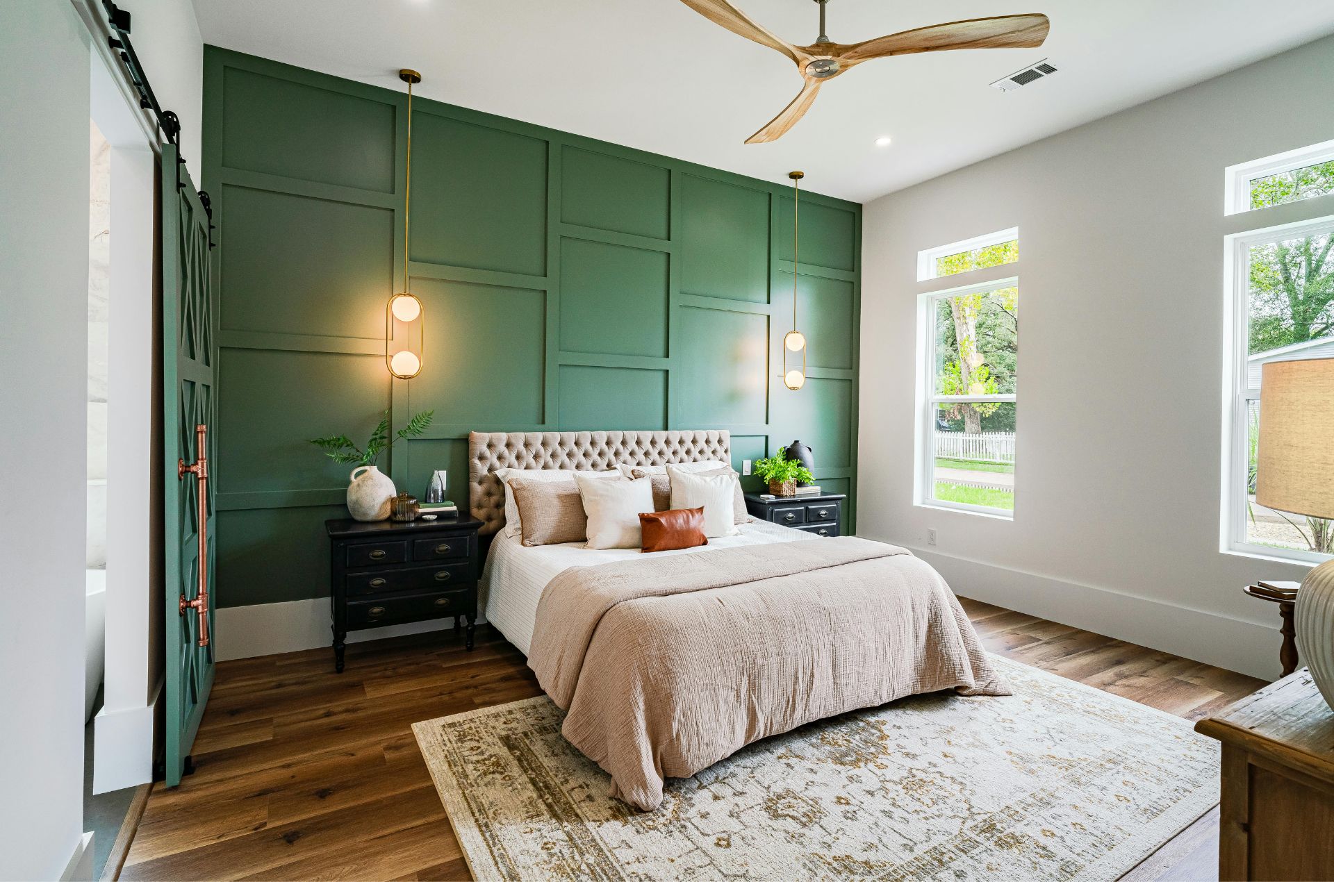 Why home staging is important for creating a modern, welcoming bedroom that attracts buyers and improves property presentation